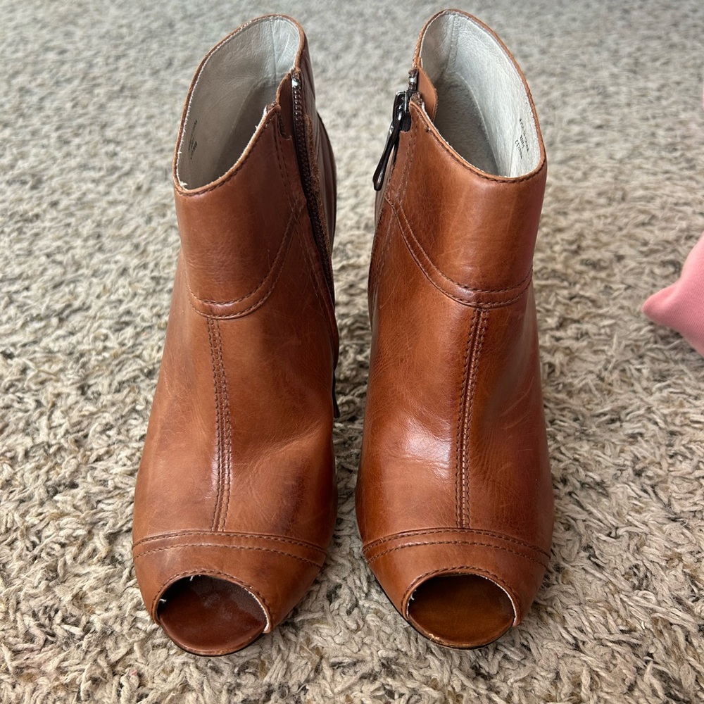 Maxstudio leather heels